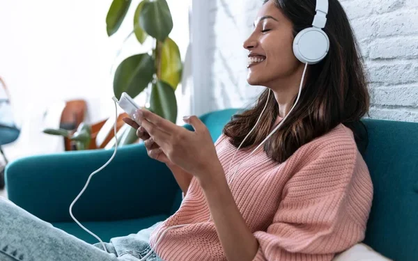 8 Relaxing Emotional Benefits of Music