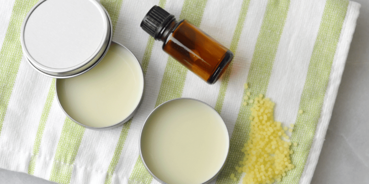 How to Make a Natural DIY Vapor Rub