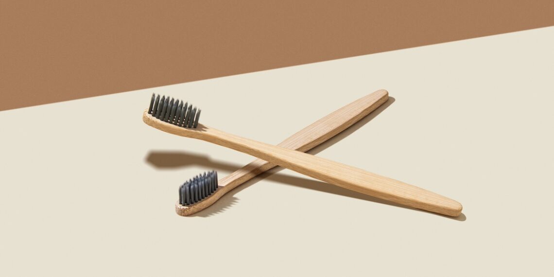 Should I Clean My Toothbrush? Expert’s Advice