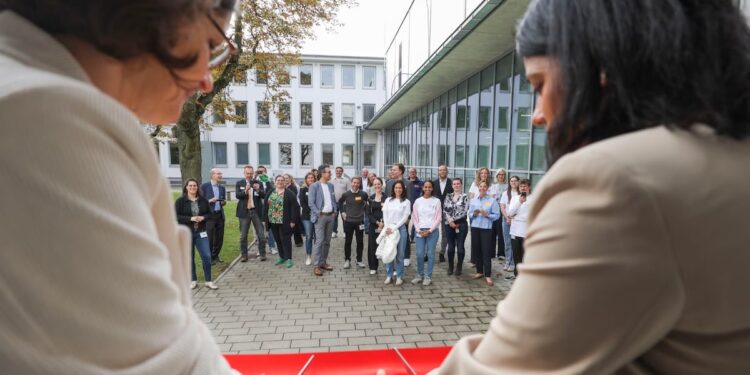 Bayer unveils new lab devoted to botanical and biotic supplement innovation