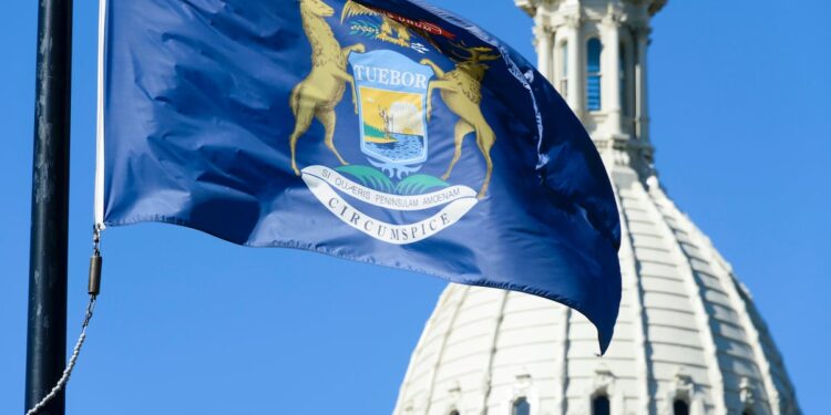 Michigan legislators introduce restrictive supplements bill