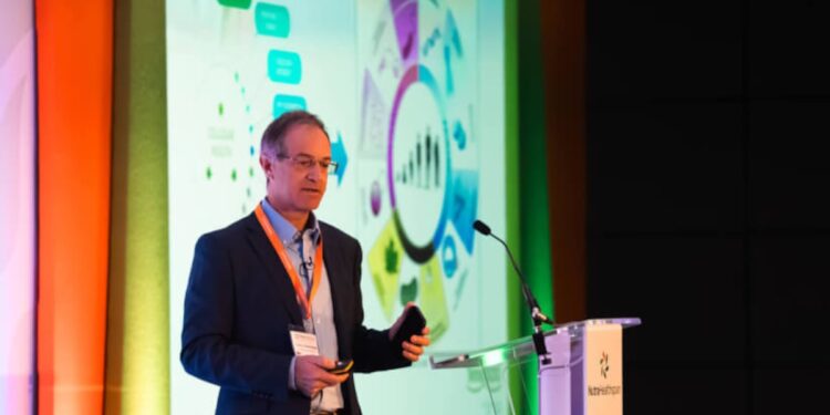 Distilling complexity into a long healthy life?